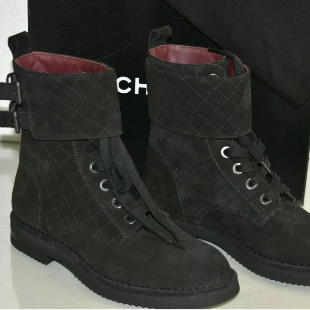 Chanel Paris 14B Blk suede moto quilt combat ankle boots black high top laces - Picture 1 of 12